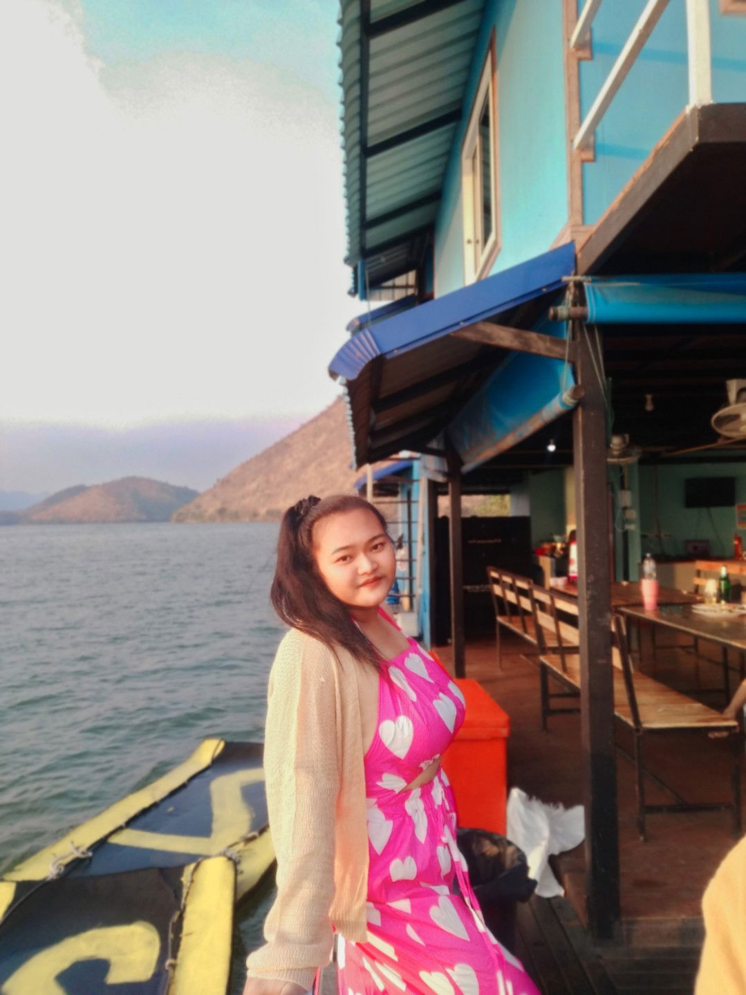 Charitar Bumroong profile icon