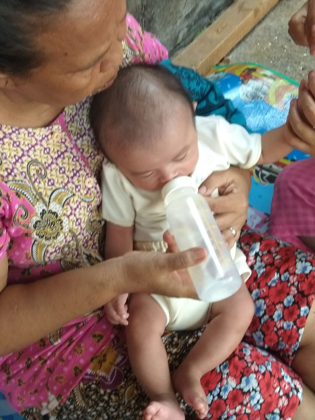 bayi 1 bulan 23 hari