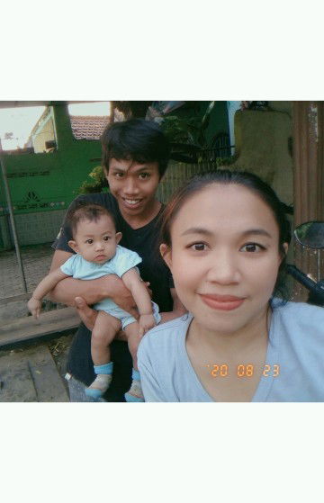 Fitri Aprilliana Rizal Iqbal profile icon