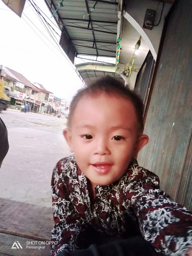 si Abang msh minum ASI