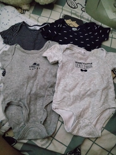 ส่งต่อเสื้อผ้าลูก