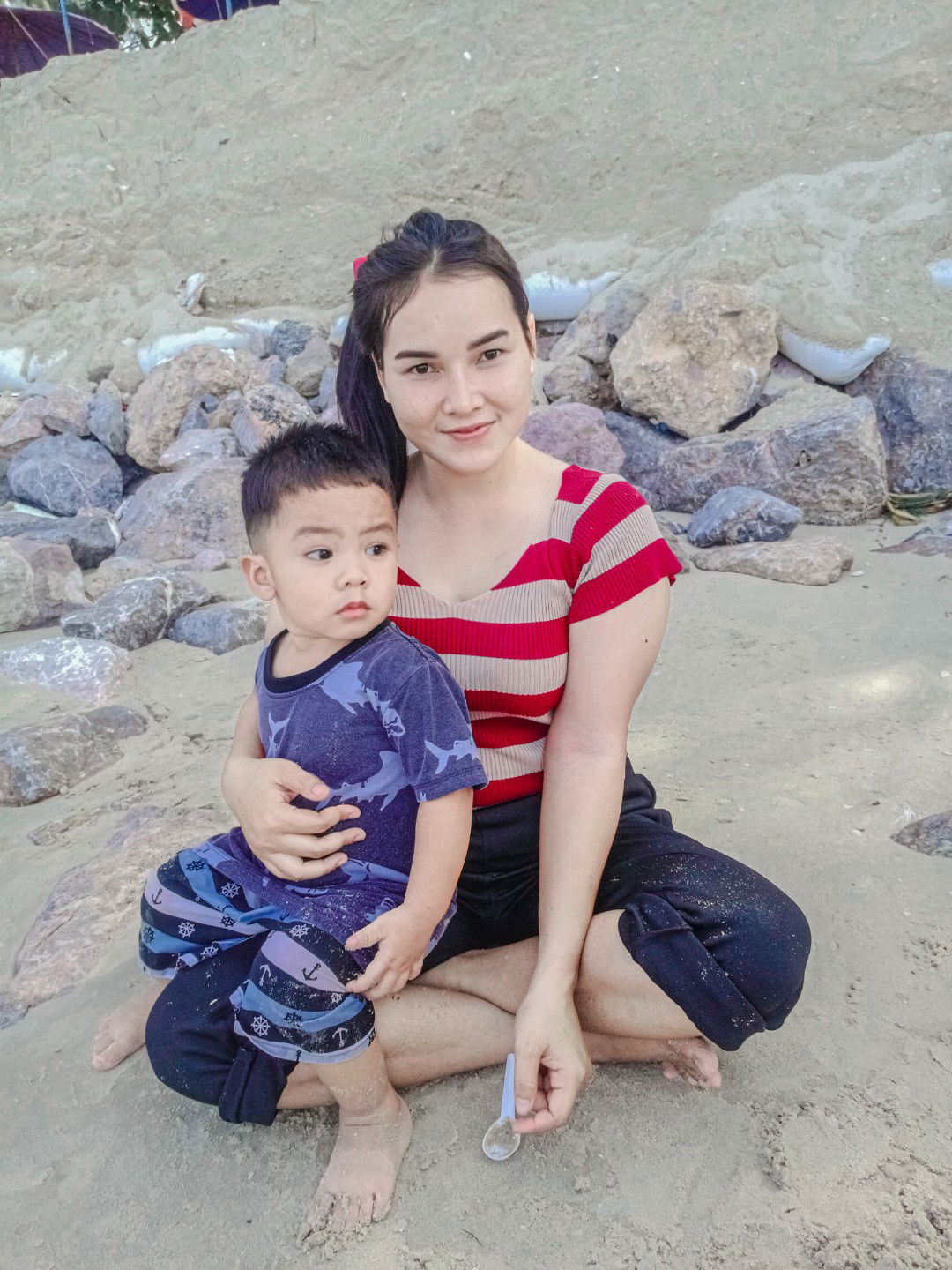 ณิชามน เพิ่มทองคํา profile icon