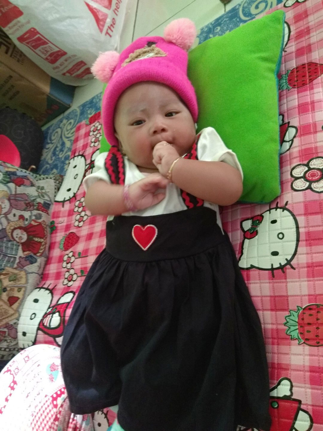 telapak tangan dn kaki berkeringat