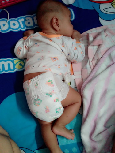 ลูกน้อยแต่ละบ้านคว่ำตอนกี่เดือนจ้า