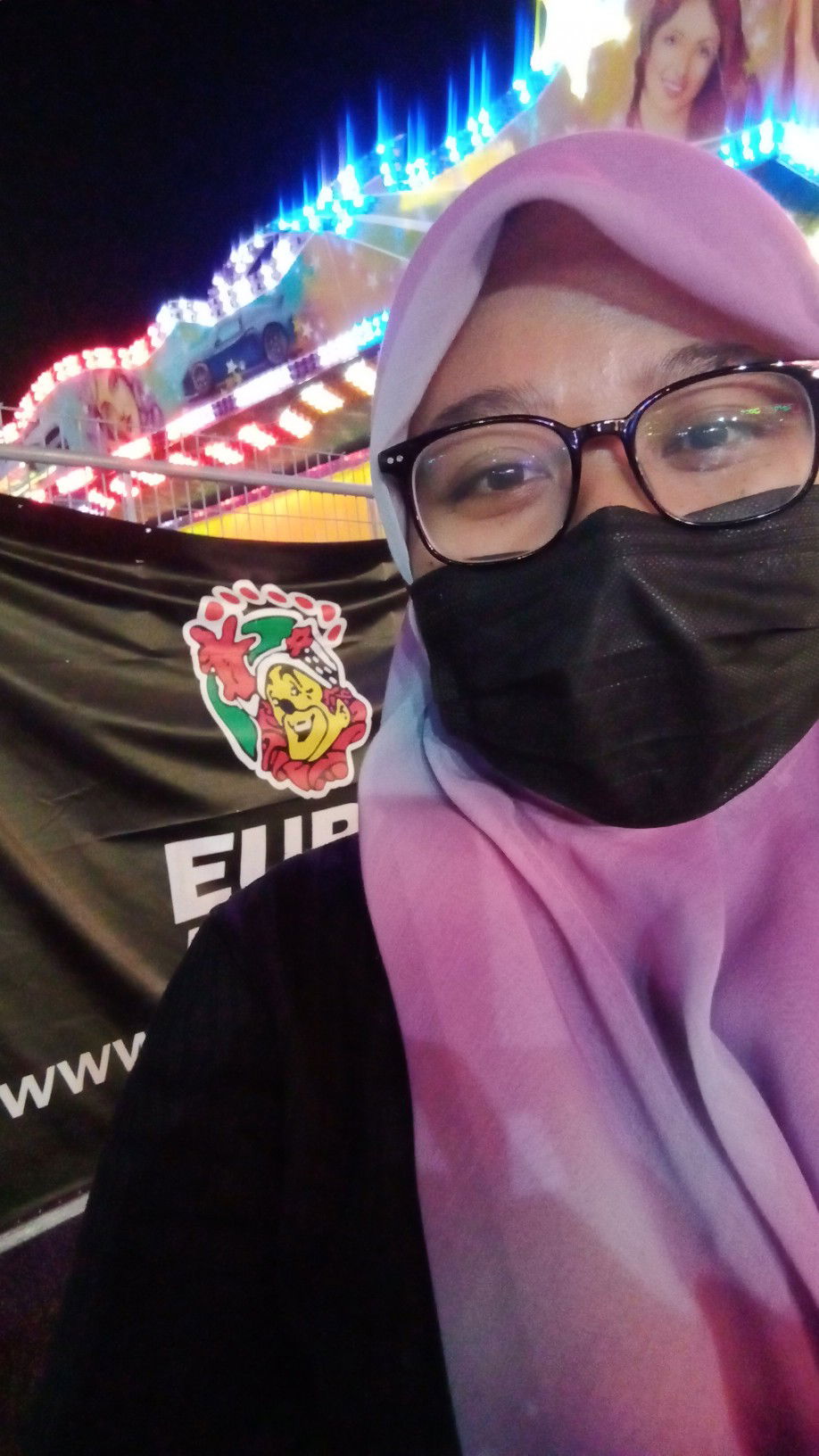 Yana Isnin profile icon