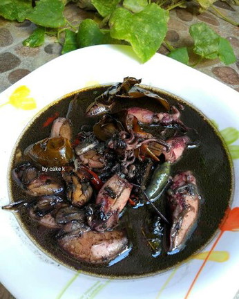 makan cumi
