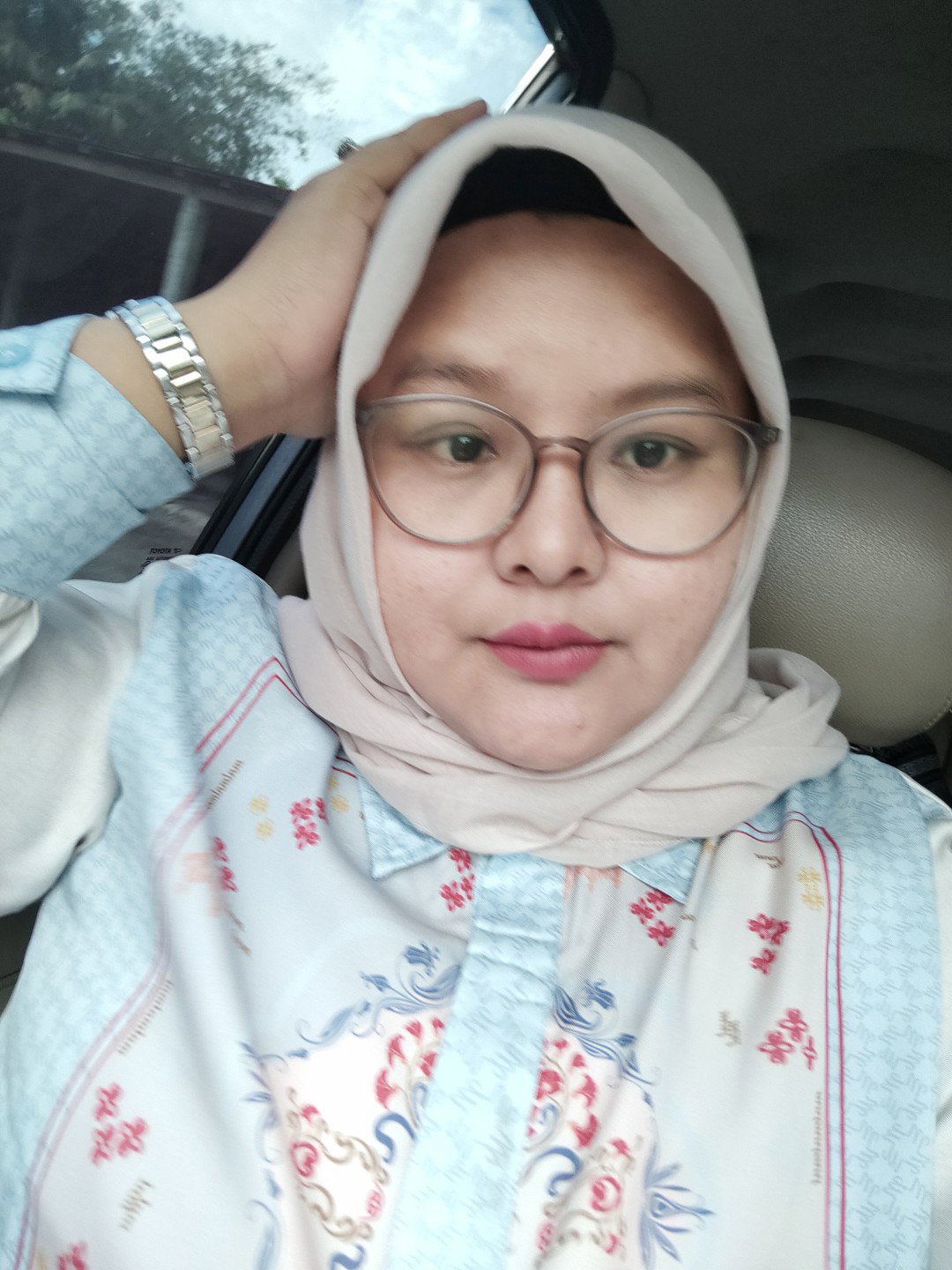 ikarina damayanti profile icon
