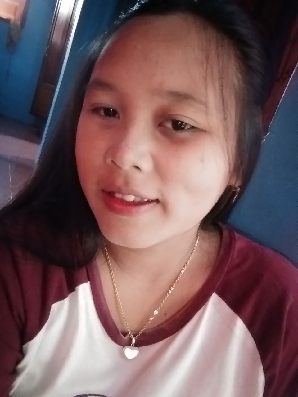 noni tri rahayu profile icon