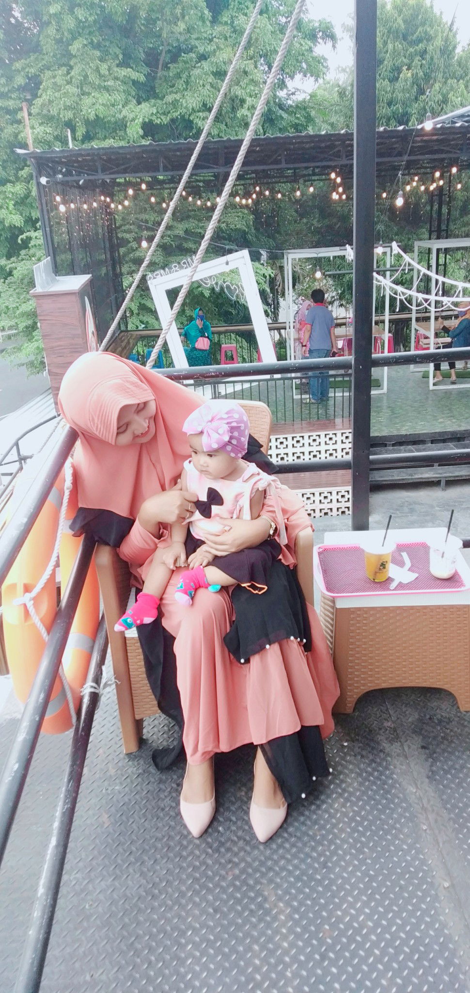 Devi Yanty(dheviiyan) profile icon