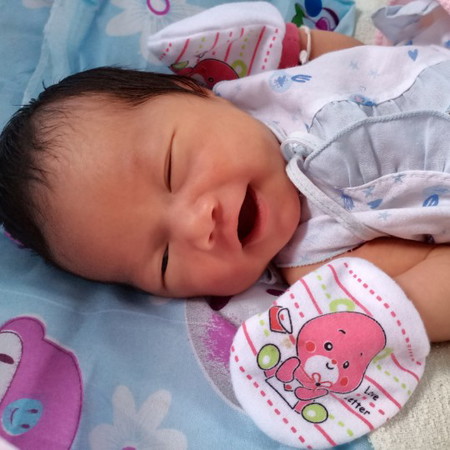 น้องเอวา 6 วัน
