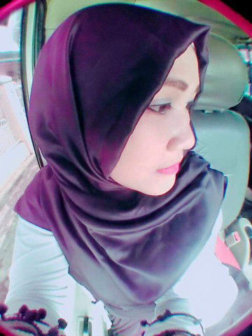 Fera Novrianti profile icon