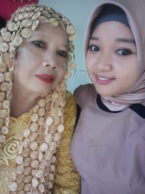 emaktu,emak kesayangantu