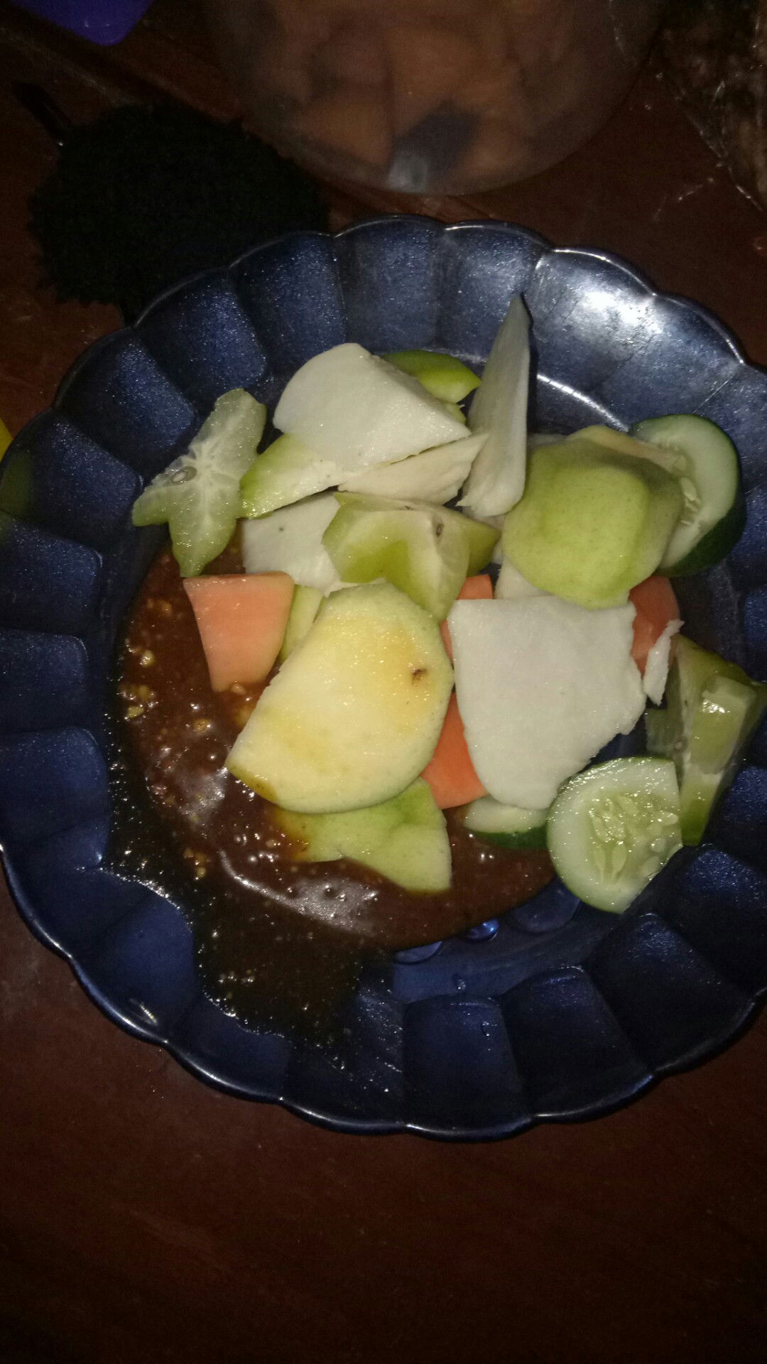 rujak buah/lutis