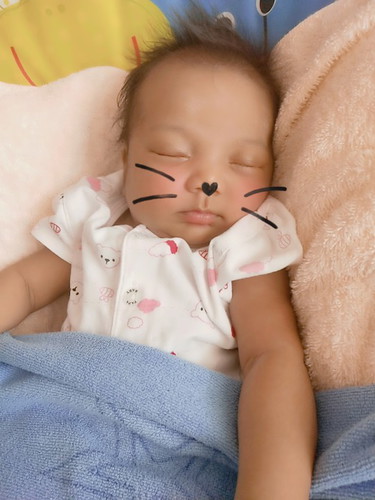 น้องชอบบิดตัว