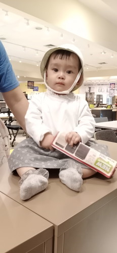 Telapak kaki anak panas