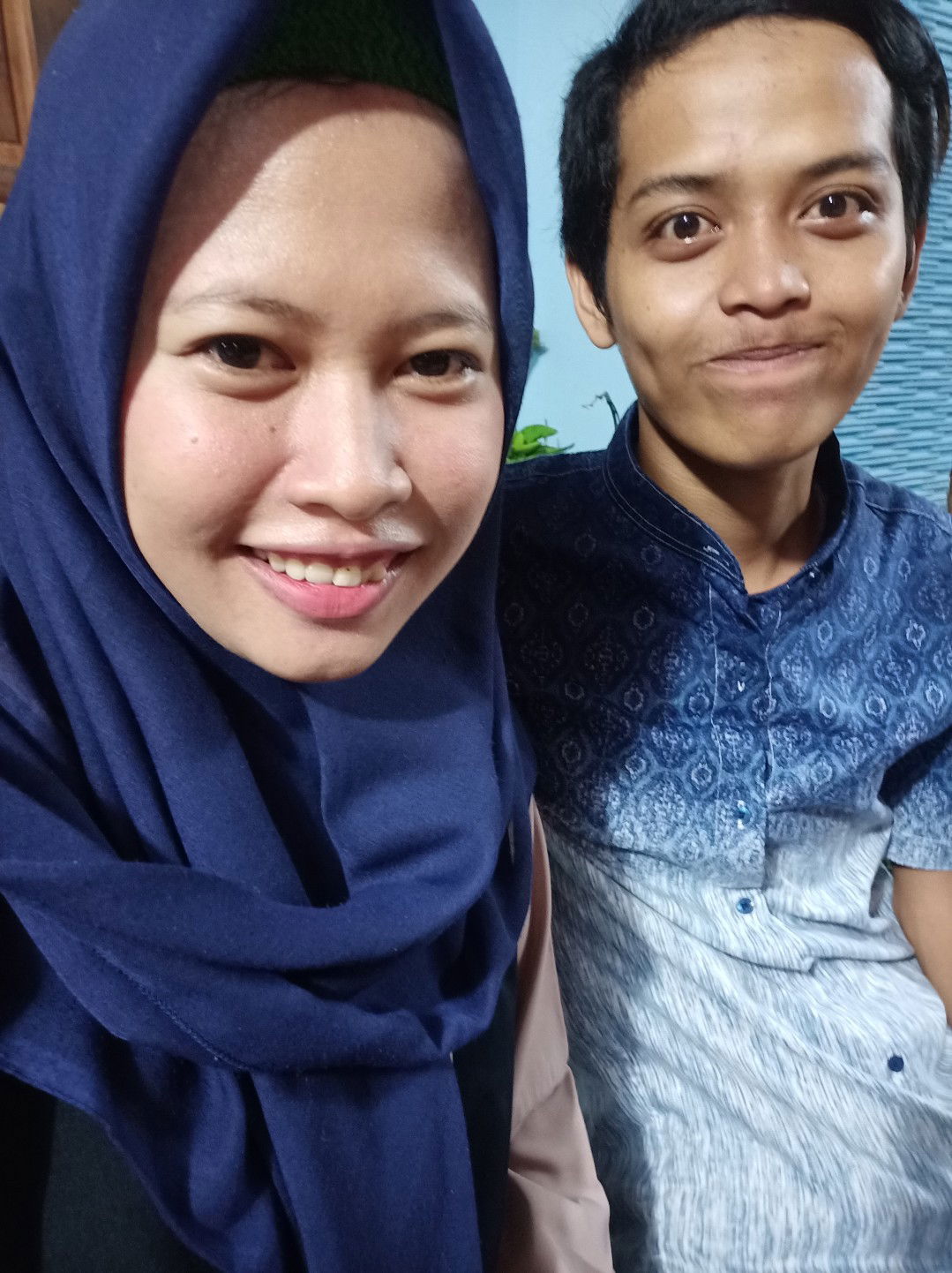 Aprira parinda ad'nin profile icon