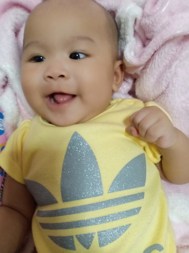 ยิ้มหวาน