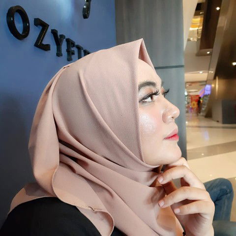 Nur Fauziah profile icon