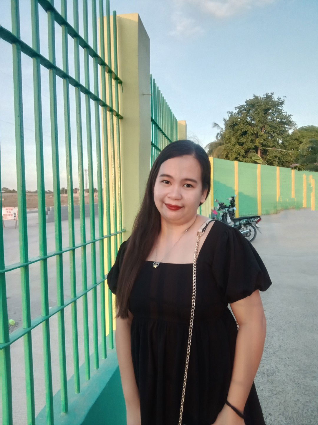 LOUELLA GARCIA profile icon