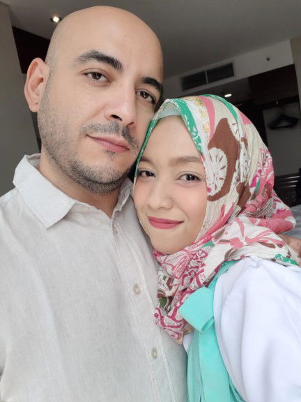 NovitaSari Mazouz profile icon