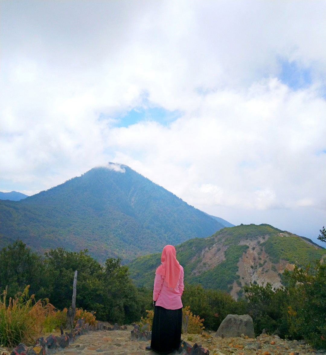 iis risya profile icon