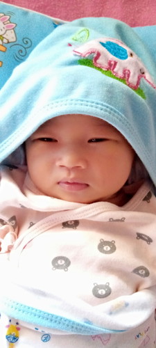 น้องเพิ่งคลอดใด้12วันคะน้องไม่อึผิดปกติมั้ยคะ
