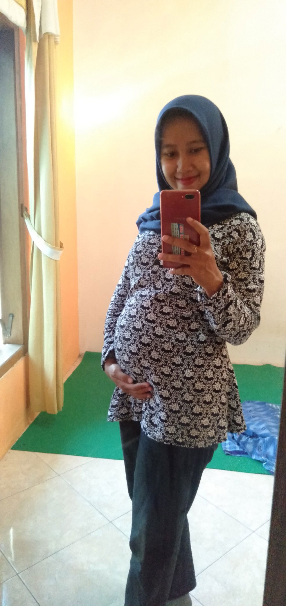 perut menggantung kebawah