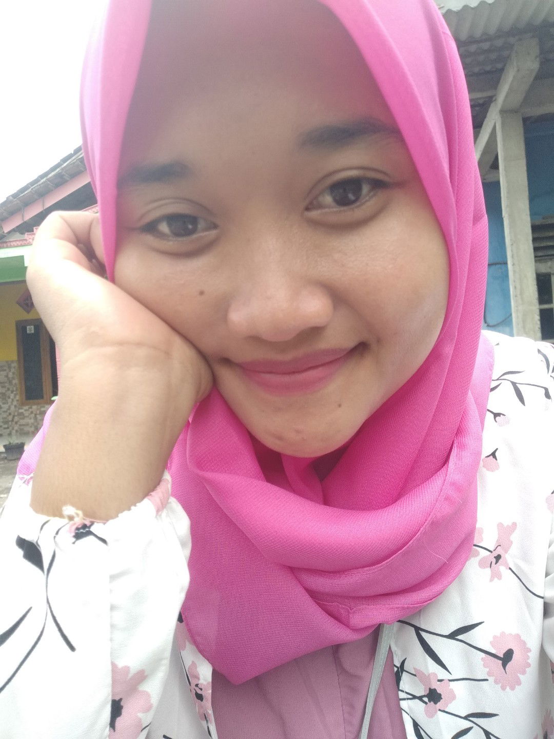 mey dayanti profile icon