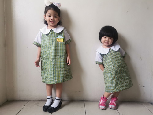 ny little school girls