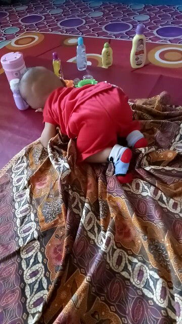 belajar merangkak...