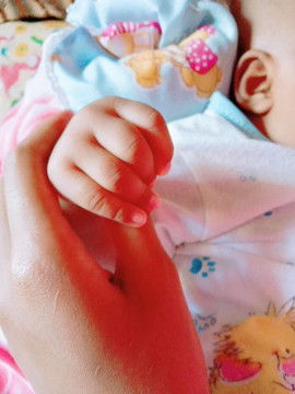 Genggaman tangan mungil