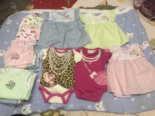 ส่งต่อชุดลูกสาวค่ะ400รวมส่งค่ะใส่ไม่ทันค่ะ