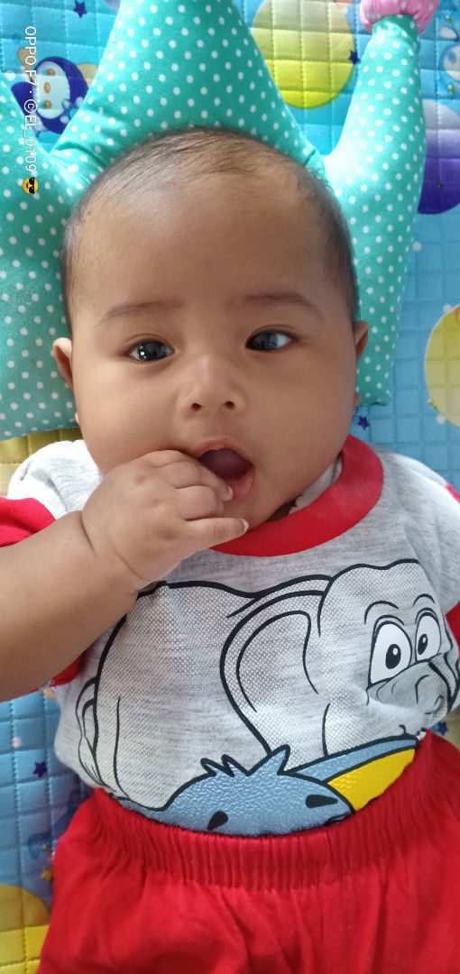 EL's mom profile icon