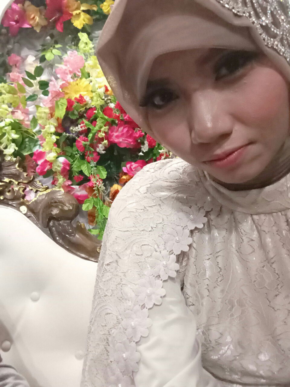 zanunia Pratiwi profile icon