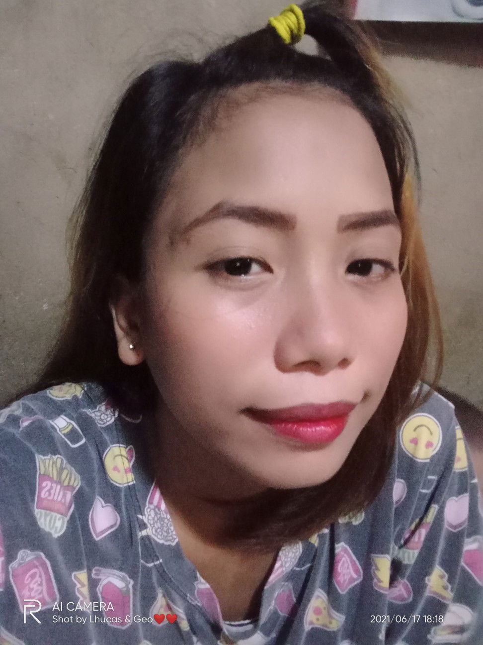 Apple Montajes Sunglao profile icon