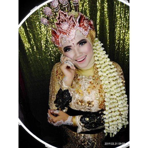 Yulia Riyani profile icon