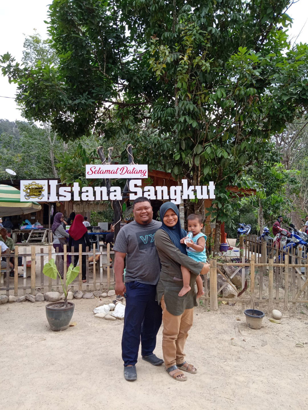 Izzati Zakaria profile icon