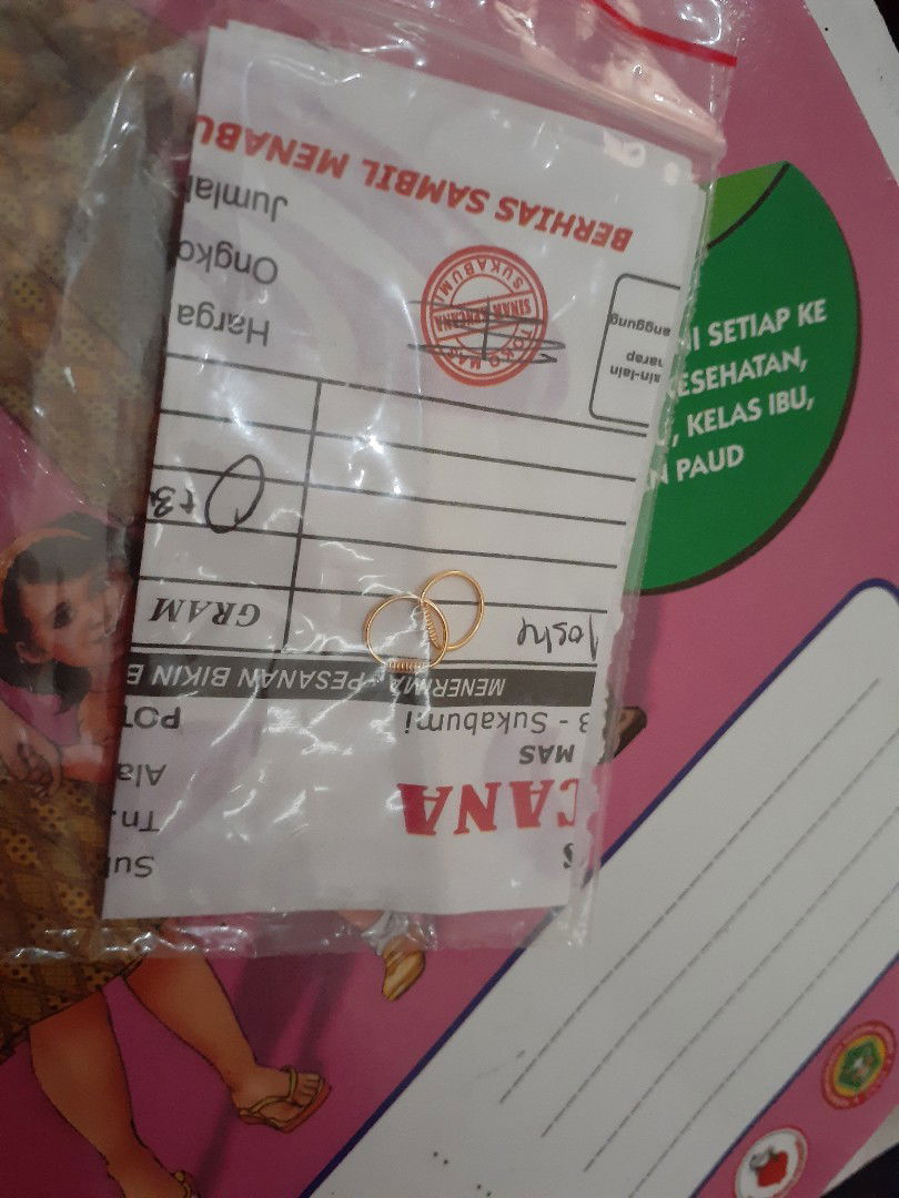 tindik telinga bayi perempuan