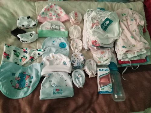 ส่งต่อเสื้อผ้ามือสองค่ะ