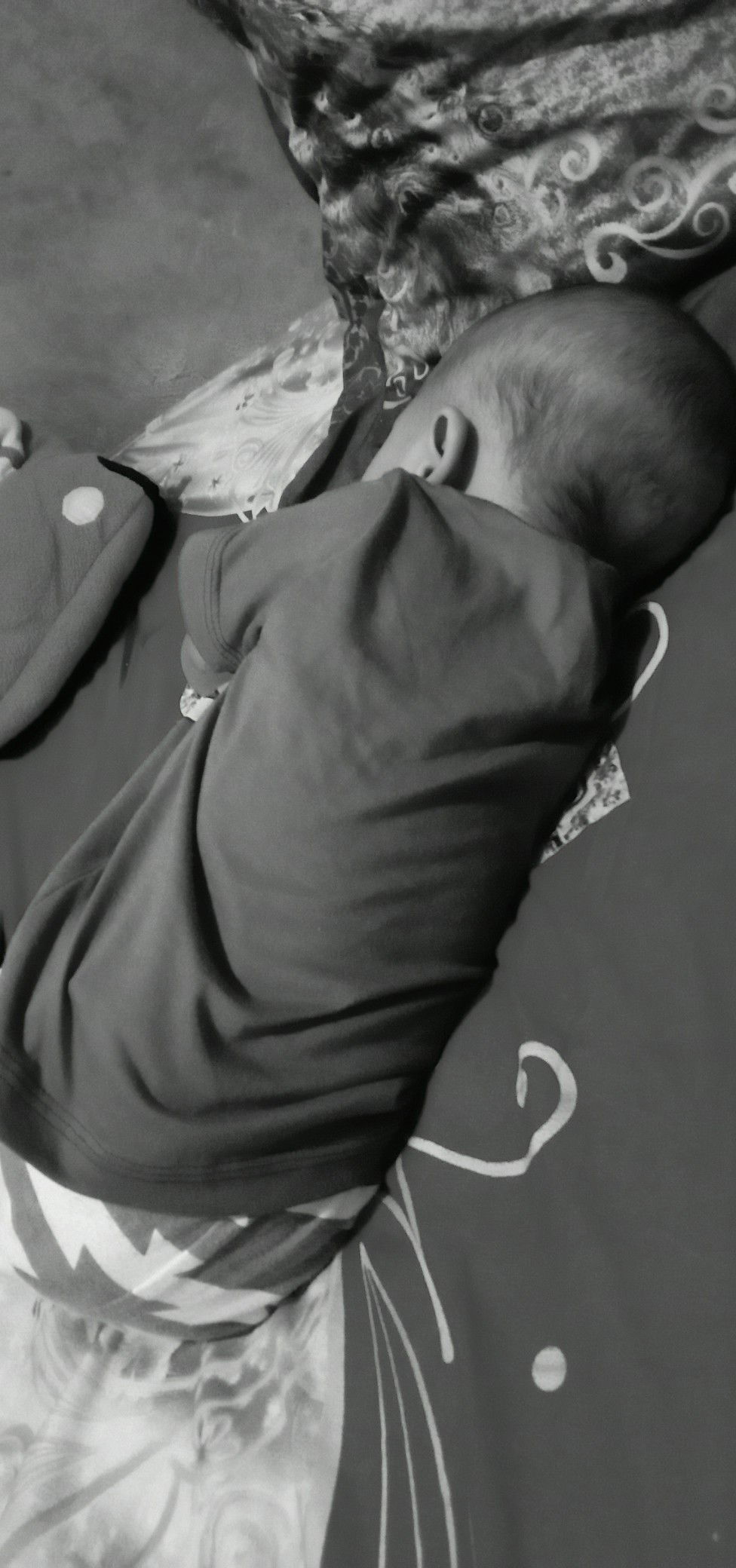 anak ku tidur nya miring