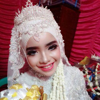 Rokhanis Candhezsemi profile icon