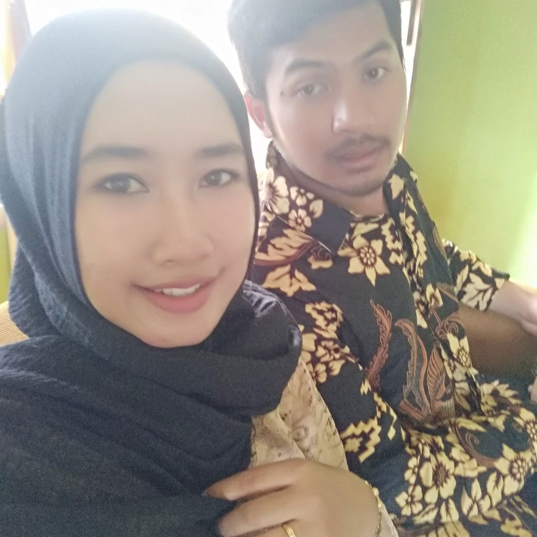 Atik mujiaroh profile icon