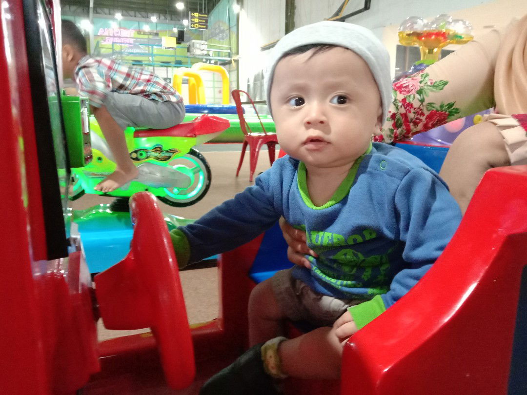 Sri Utari profile icon