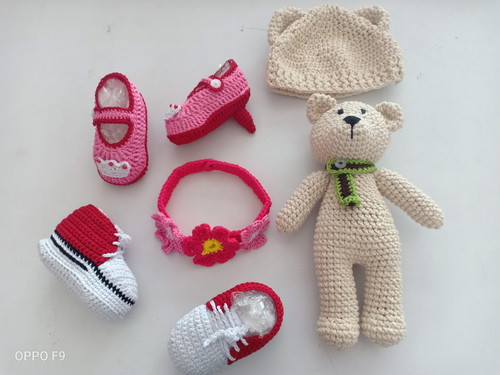 Sepatu,Topi,Boneka Rajut Babby ?