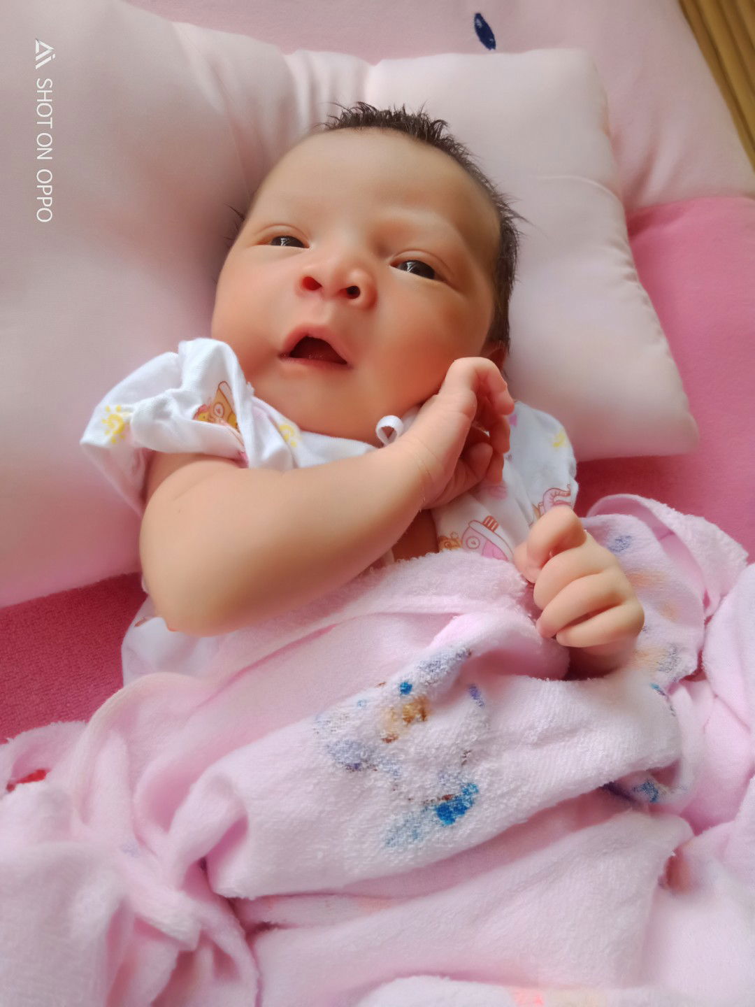 เด็กแรกเกิด