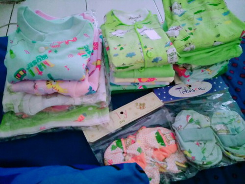 baju newborn