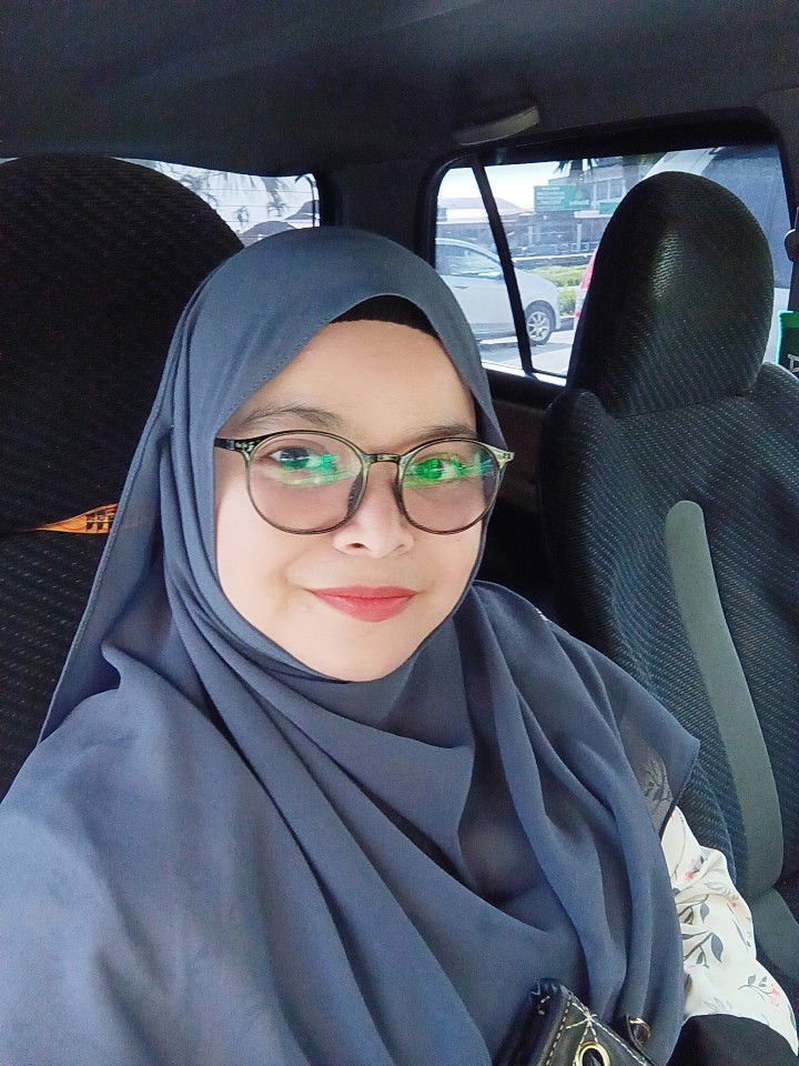 Ummi Haura profile icon