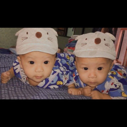 baby twins