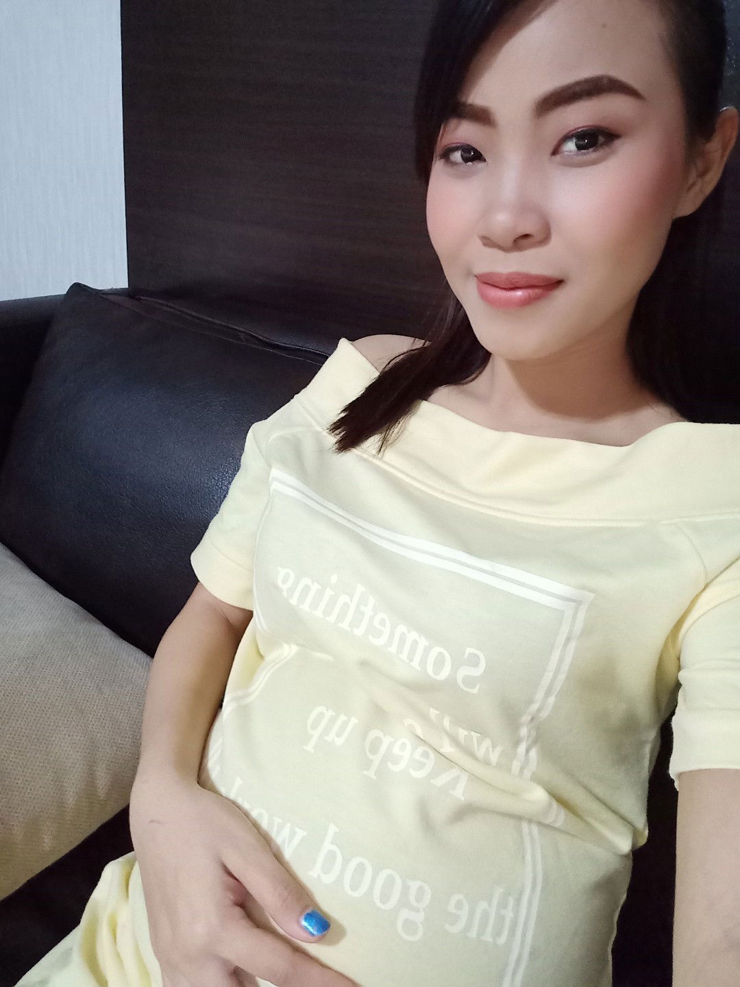 ayu febrianye profile icon