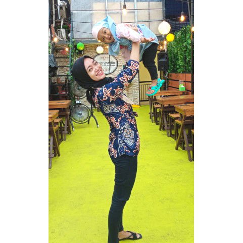 juwita kartikasari profile icon